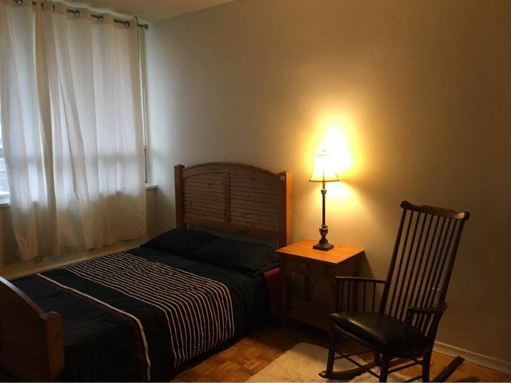 furnished big room with bath
