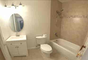 Spacious Room for Rent in WPB!