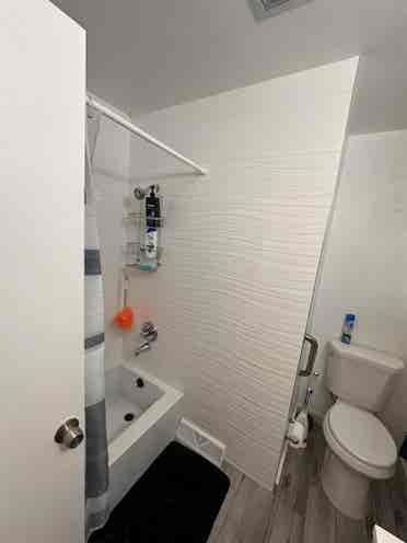Fully furnished room Denver suburb