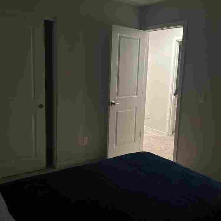 2 rooms available