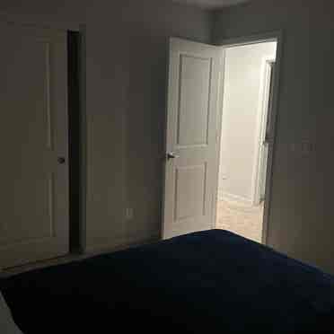 2 rooms available