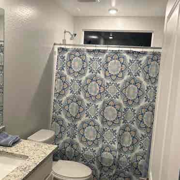 2 rooms available