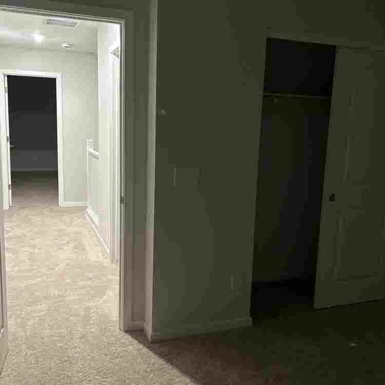 2 rooms available