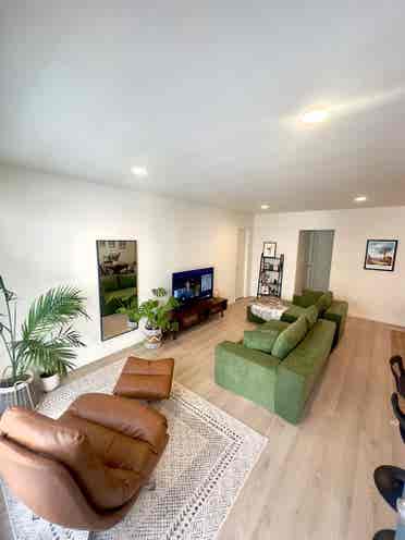 Looking for a Roomate