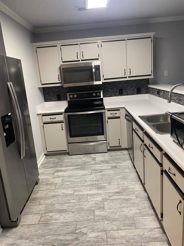Private Room with Shared Bathroom