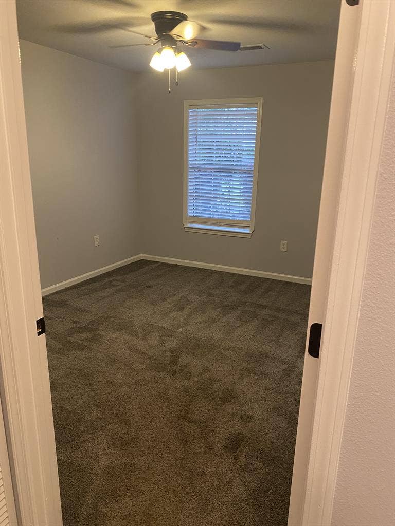 Private Room with Shared Bathroom