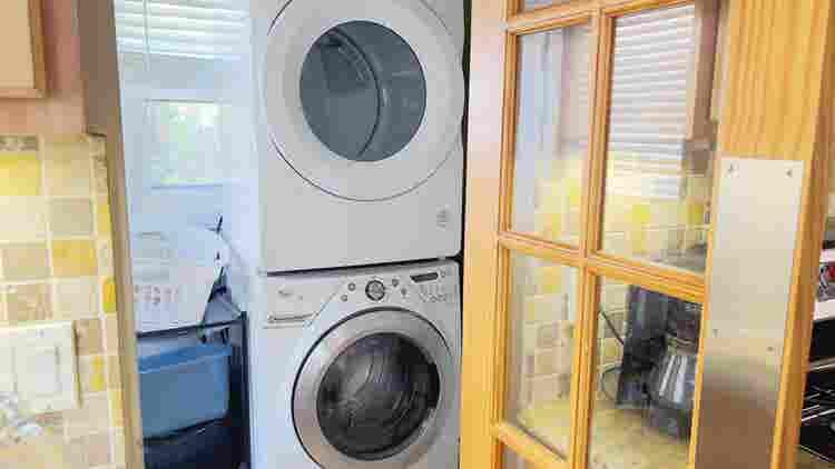 Mid City House. Full Amenities