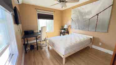 Chill Mid City Home.Full Amenities
