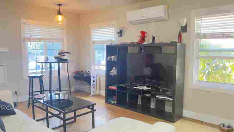 Mid City House. Full Amenities