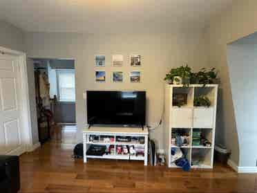 Roommate Availability 
in Somerville