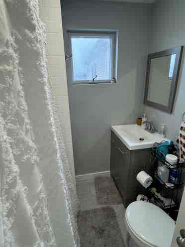 Roommate Availability 
in Somerville