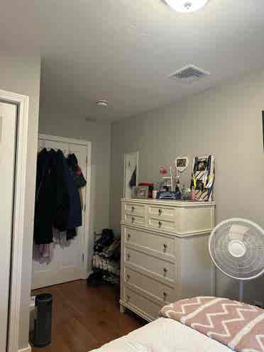 Roommate Availability 
in Somerville
