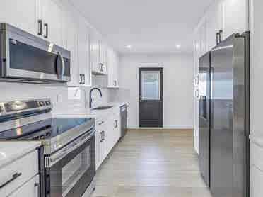 2 Rooms Available