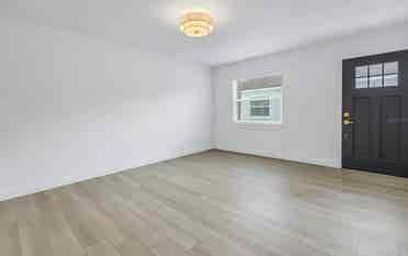 2 Rooms Available
