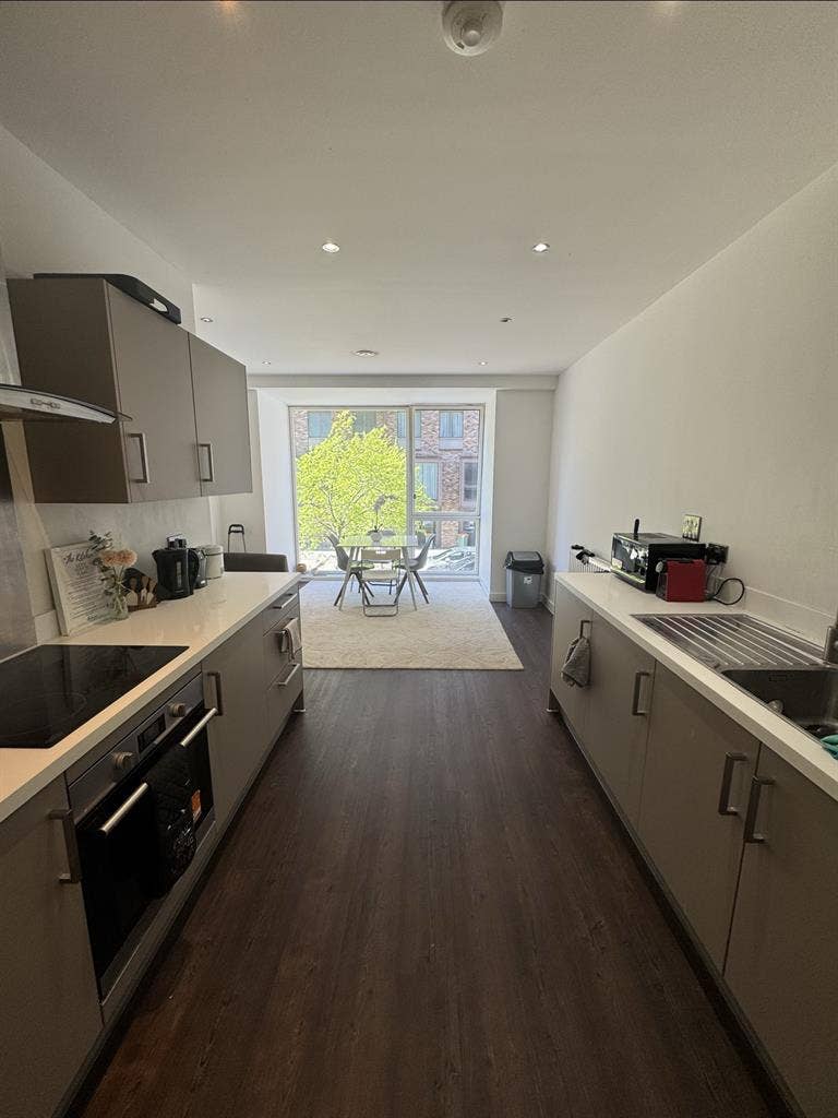 room in a modern flat (WHATSAPP)