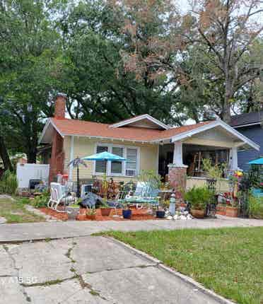 Room for rent downtown sanford