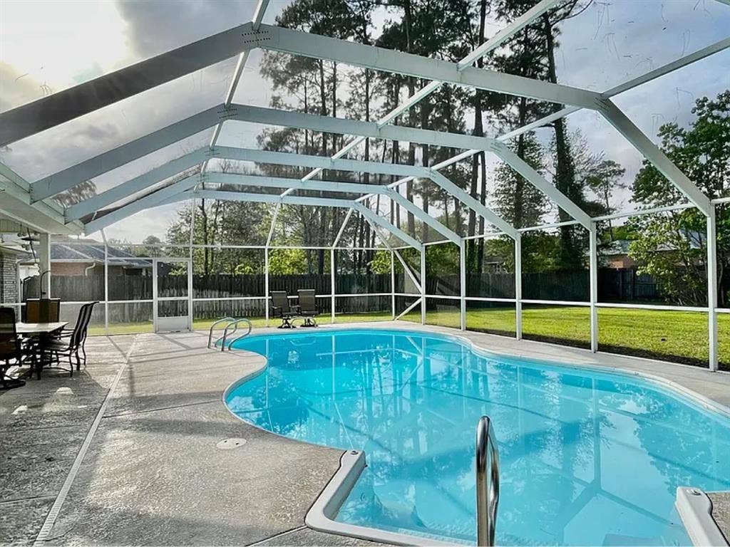 Multiple perks included - Niceville
