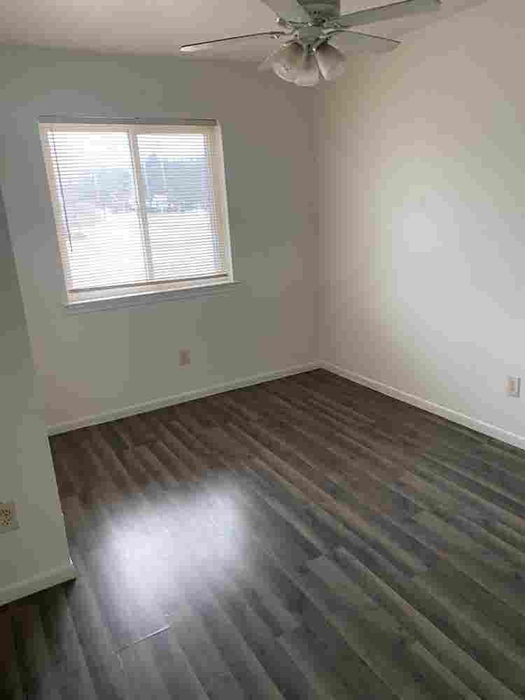 Unfurnished 1 bedroom