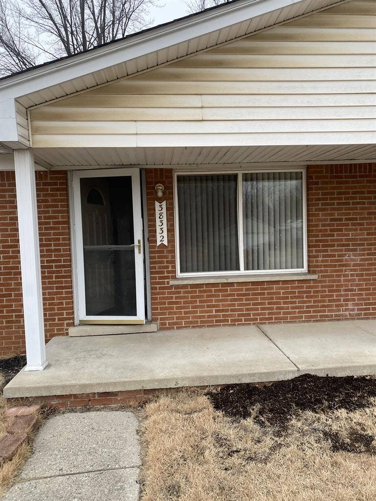 Unfurnished 1 bedroom