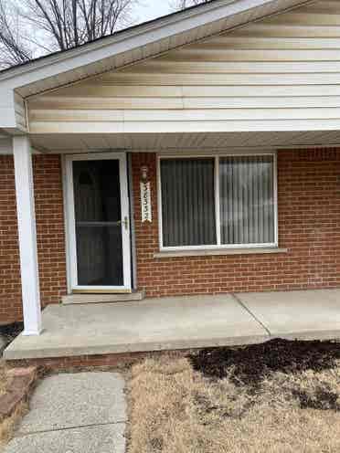 Unfurnished 1 bedroom