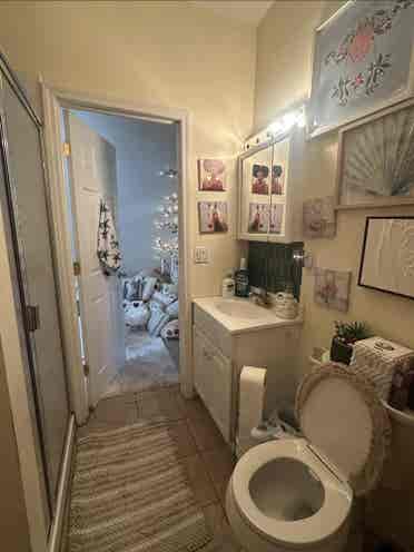 Looking for a female roommate.