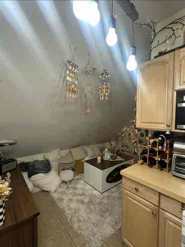 Looking for a female roommate.