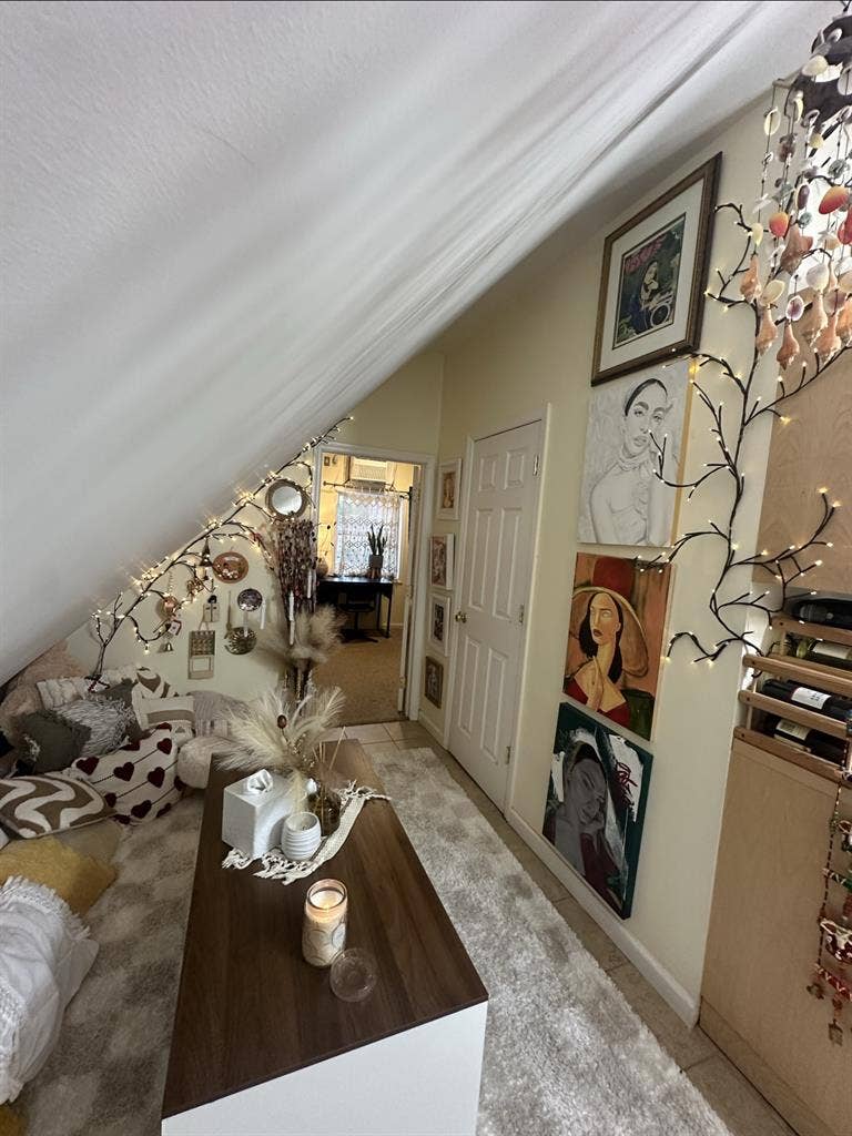 Looking for a female roommate.