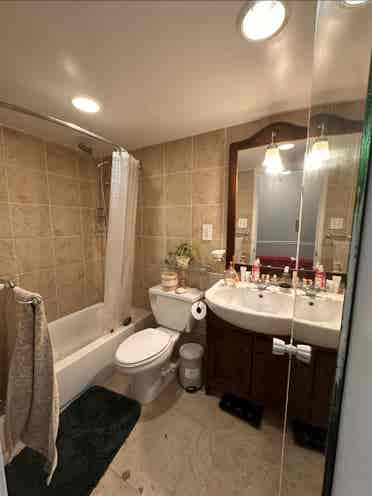 A beautiful 1bedroom in center city