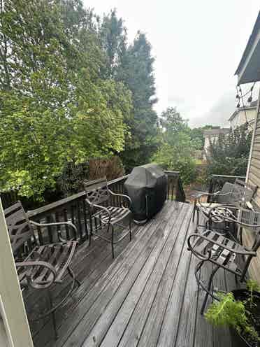 Full Private Suite,  sqft house