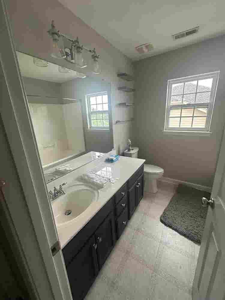 Full Private Suite,  sqft house