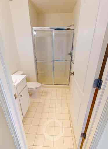 Private Room & Bathroomm
