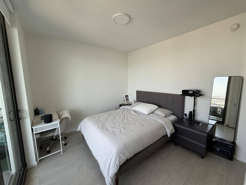 Room w/balcony in BA, Midtown