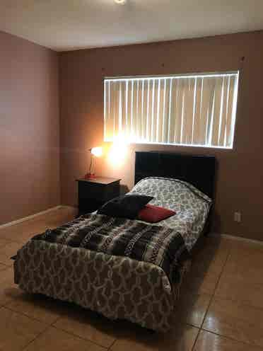 HOMESTAY PRIVATE ROOM MONTHLY RENT