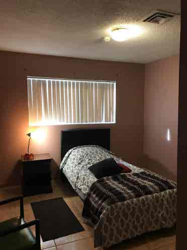 HOMESTAY PRIVATE ROOM MONTHLY RENT