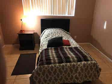 HOMESTAY PRIVATE ROOM MONTHLY RENT