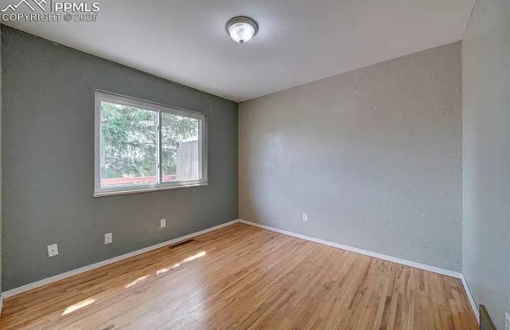 ROOM FOR RENT - NO DEPOSIT NEEDED