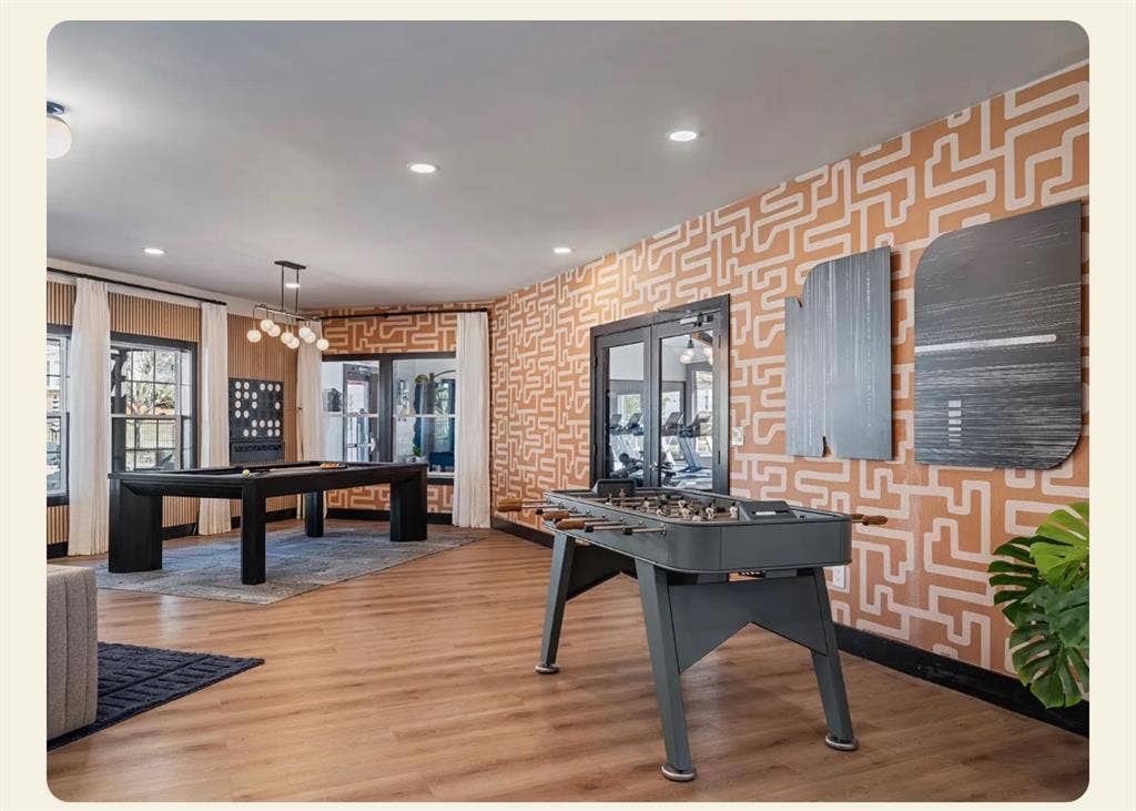 1 BEDROOM WITH OWN BATHROOM