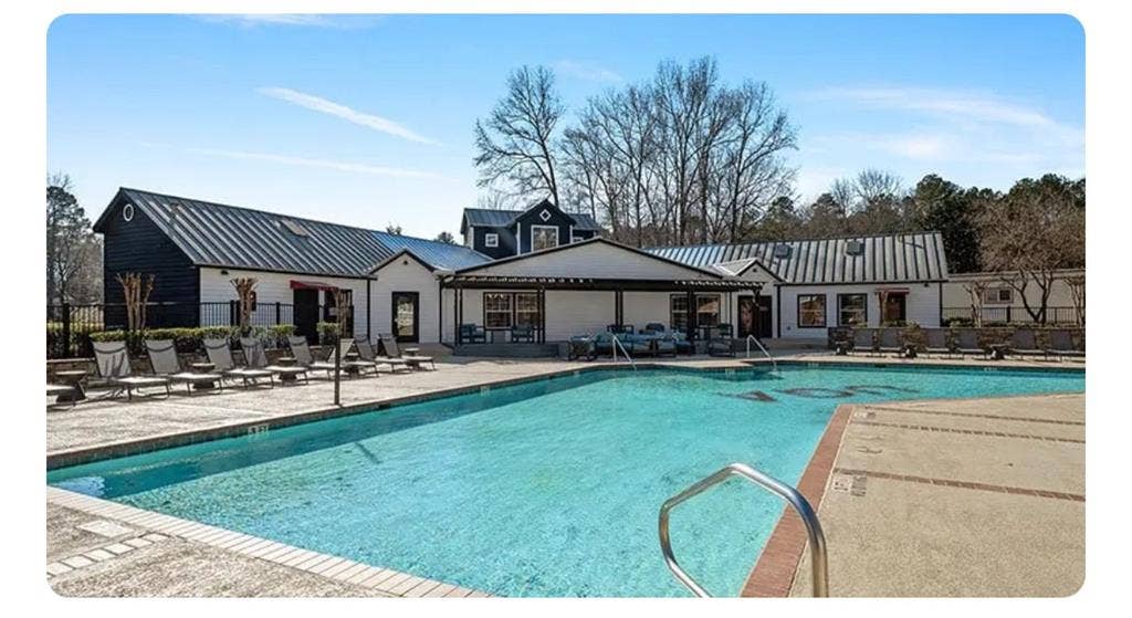 1 BEDROOM WITH OWN BATHROOM