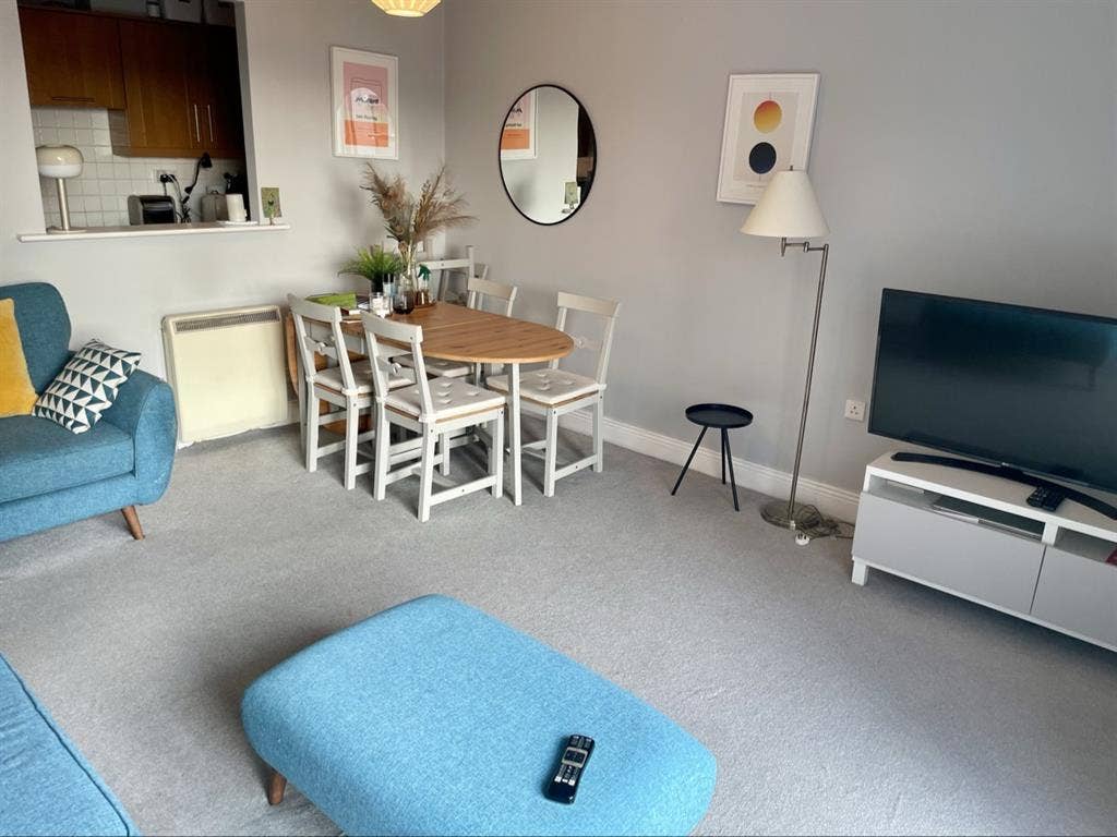Double bedroom available Dublin 8
