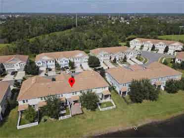 Looking for a roommate in UCF area