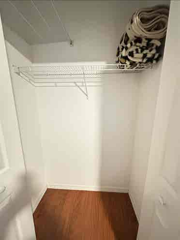 Looking for a roommate in UCF area