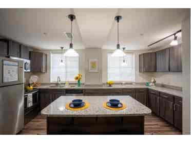 SubLease Take over - 4 bedroom apt