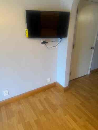 Spacious Furnished Efficiency Suite