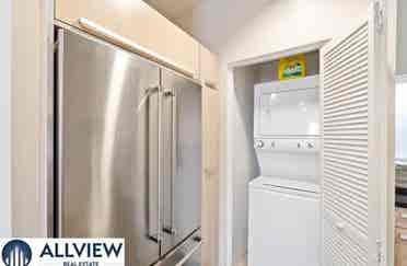 Beach Condo in Downtown Oceanside!