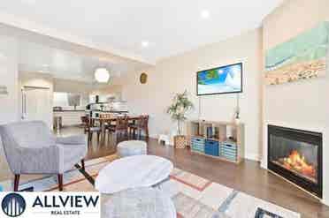 Beach Condo in Downtown Oceanside!