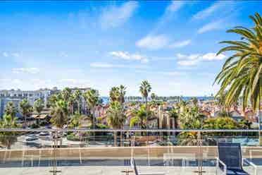 Beach Condo in Downtown Oceanside!