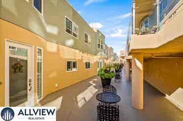 Beach Condo in Downtown Oceanside!