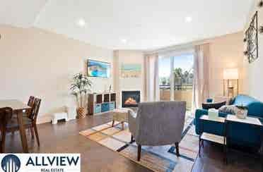 Beach Condo in Downtown Oceanside!