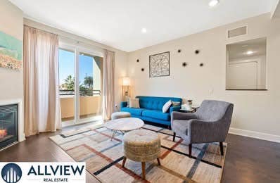 Beach Condo in Downtown Oceanside!
