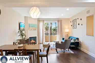 Beach Condo in Downtown Oceanside!